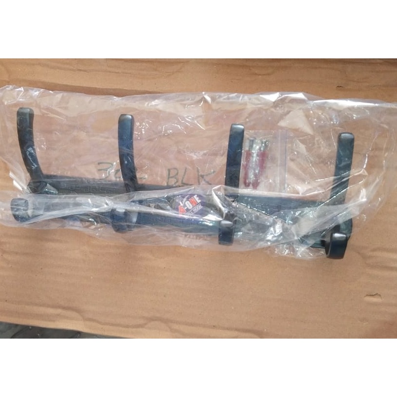 WALL HOOK BLACK 5