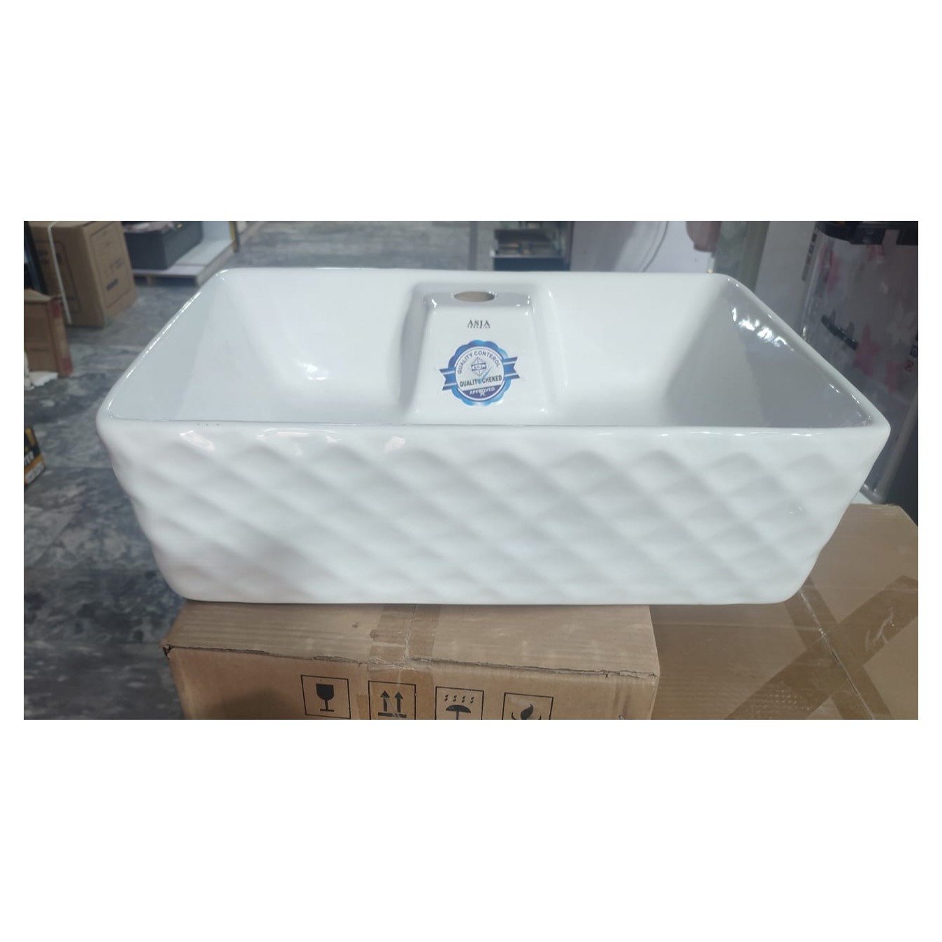 Upper Level vanity Ac 1000